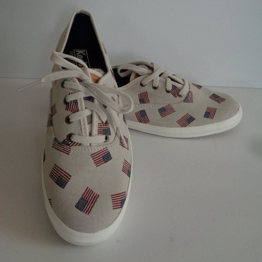 NEW KEDS ORTHOLITE WITH FLAG PRINT SIZE 8